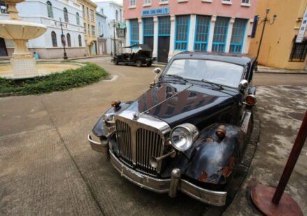 Addams Family Car